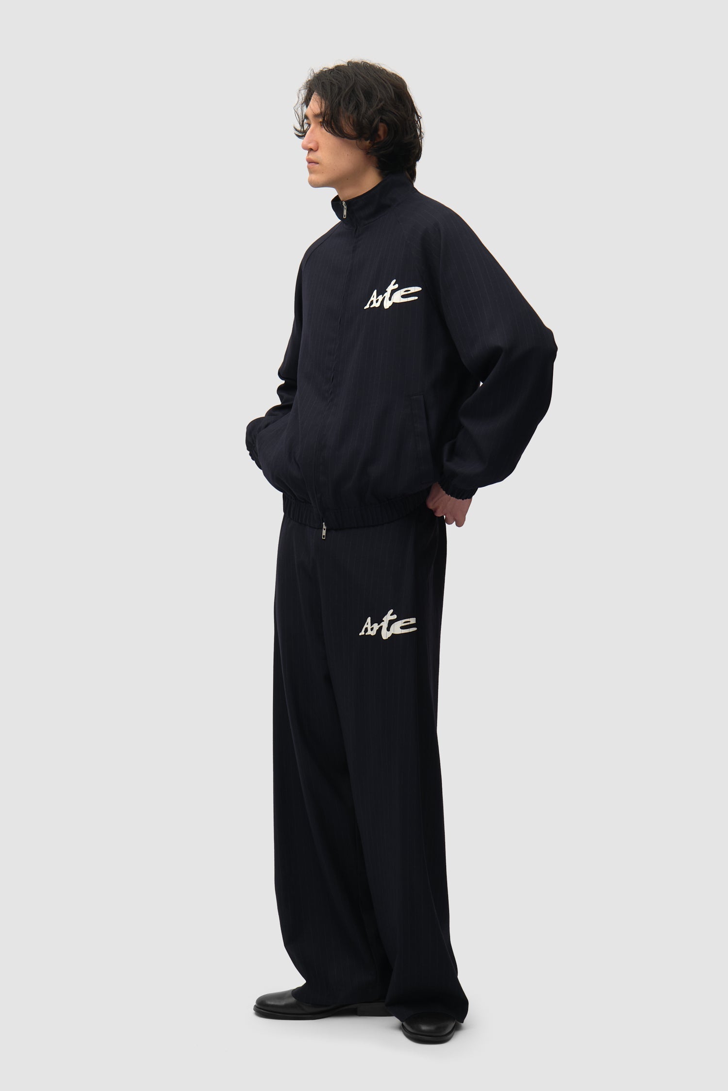 Pantalon de survêtement à fines rayures - Noir