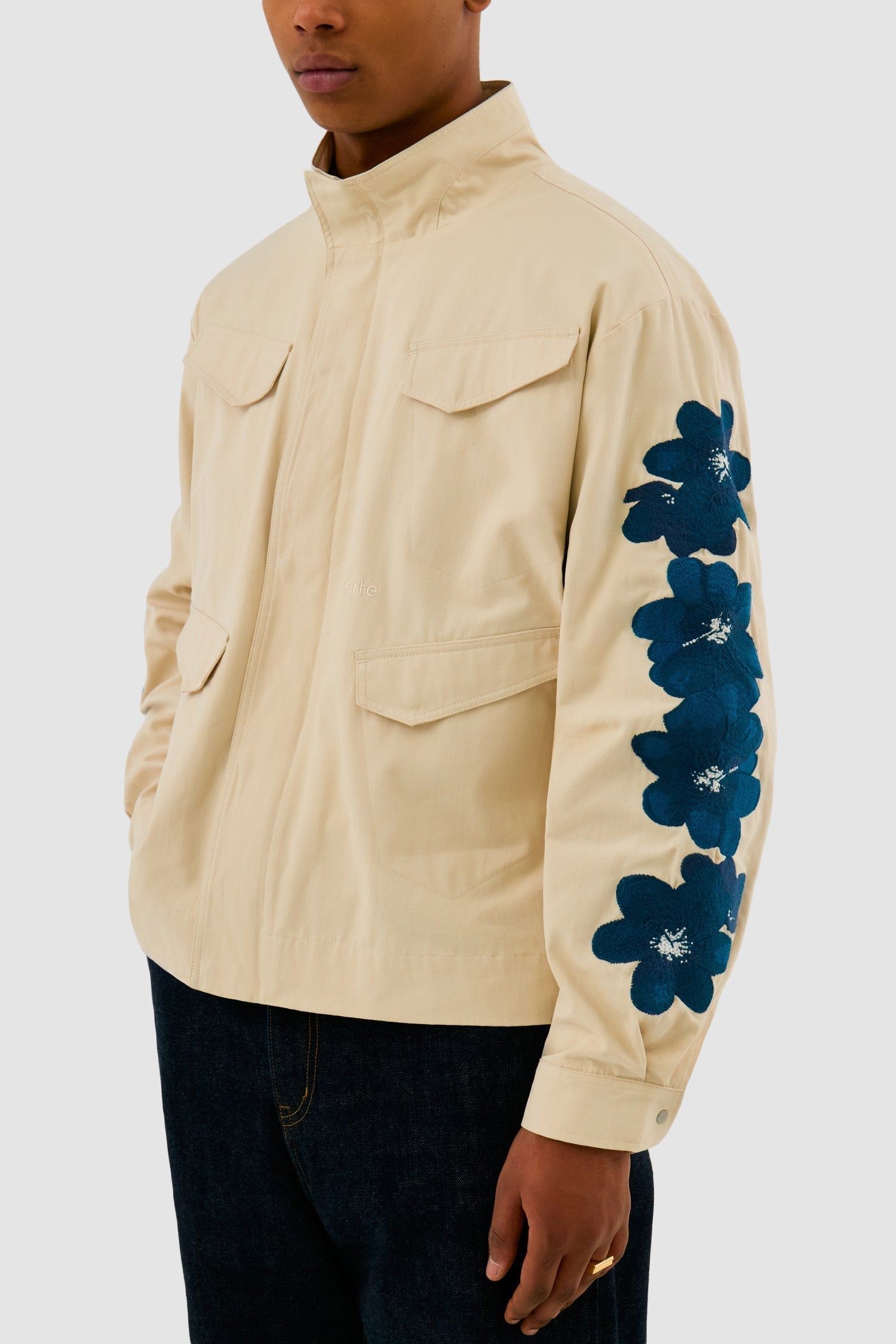 Veste brodée de fleurs - Crème